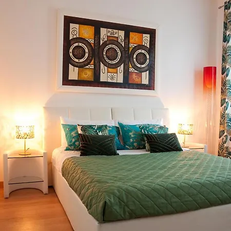 Apartment Arena D'intorno *